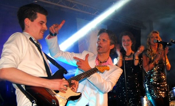 RadioHits er landets beste partyband